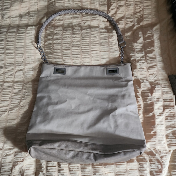 Miche Prima Sized Base Bag With Changeable Shell, Straps, And Rings - Picture 4 of 7